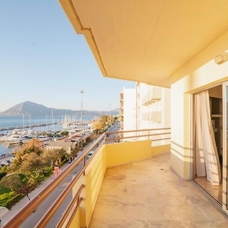 Sea Front Luxury Apartment Patras Exterior foto