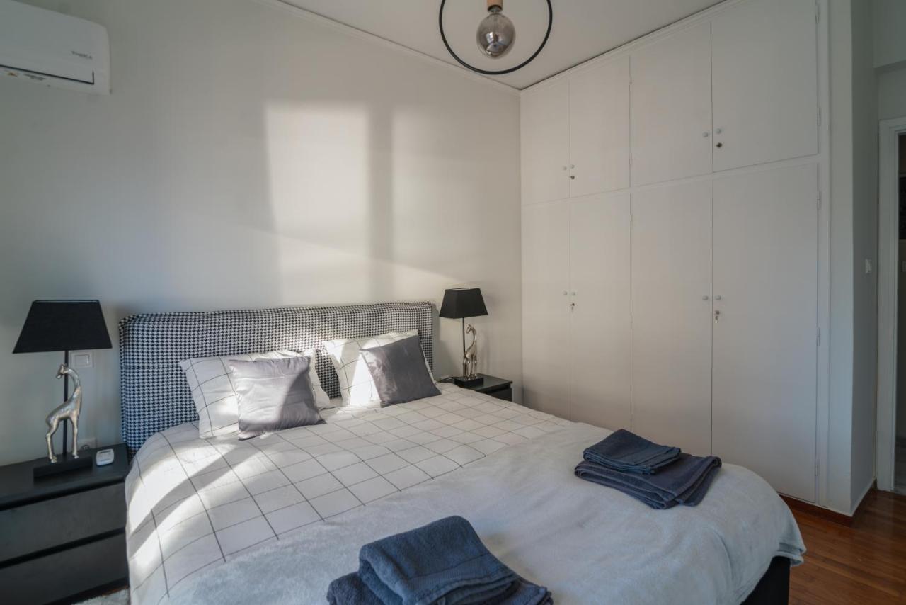 Sea Front Luxury Apartment Patras Exterior foto